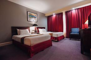 Surabaya Suites Hotel Powered by Archipelago