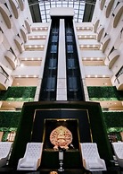 Surabaya Suites Hotel Powered by Archipelago