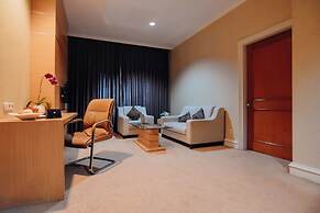 Surabaya Suites Hotel Powered by Archipelago