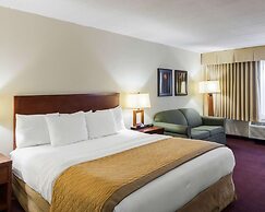 Clarion Hotel Somerset - New Brunswick