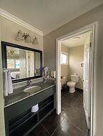 Rockview Inn and Suites