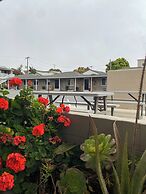 Rockview Inn and Suites