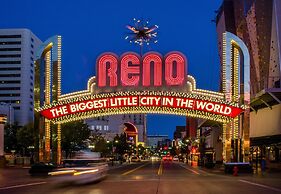 Ramada by Wyndham Reno Hotel and Casino