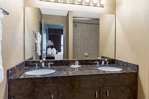 Ramada by Wyndham Reno Hotel and Casino