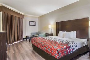 Econo Lodge South