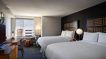 Renaissance Des Moines Savery Hotel