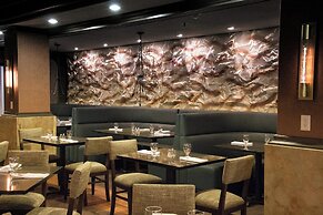 Renaissance Des Moines Savery Hotel