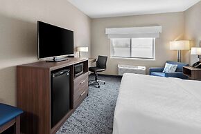 Clarion Pointe Mattoon near University