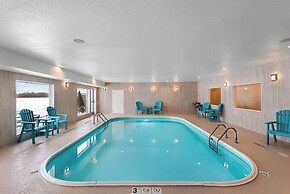 Clarion Pointe Mattoon near University