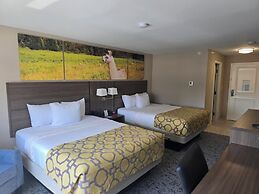 Clarion Pointe Mattoon near University