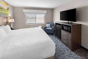 Clarion Pointe Mattoon near University