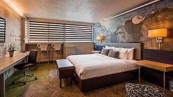 The Rushmore Hotel & Suites, BW Premier Collection