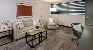 The Rushmore Hotel & Suites, BW Premier Collection