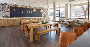 The Rushmore Hotel & Suites, BW Premier Collection