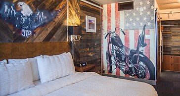 The Rushmore Hotel & Suites, BW Premier Collection