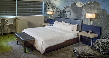 The Rushmore Hotel & Suites, BW Premier Collection