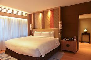 The Garden Hotel Guangzhou - Discover 26 cultural treasures with hotel