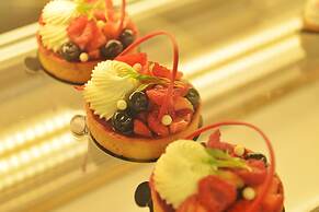 The Garden Hotel Guangzhou - Discover 26 cultural treasures with hotel