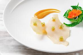 The Garden Hotel Guangzhou - Discover 26 cultural treasures with hotel