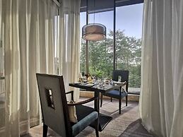 The Garden Hotel Guangzhou - Discover 26 cultural treasures with hotel