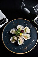 The Garden Hotel Guangzhou - Discover 26 cultural treasures with hotel