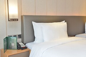 The Garden Hotel Guangzhou - Discover 26 cultural treasures with hotel