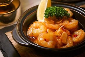 The Garden Hotel Guangzhou - Discover 26 cultural treasures with hotel