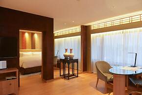 The Garden Hotel Guangzhou - Discover 26 cultural treasures with hotel