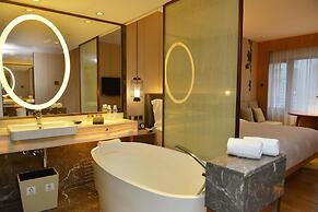 The Garden Hotel Guangzhou - Discover 26 cultural treasures with hotel