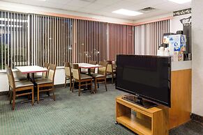 Travelodge by Wyndham Ridgeway Martinsville Area