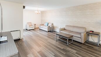 Holiday Inn Peterborough-Waterfront, ON by IHG