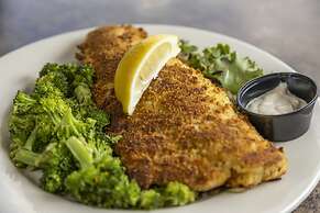 Holiday Inn Detroit Lakes by IHG