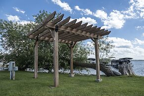 Holiday Inn Detroit Lakes by IHG