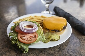 Holiday Inn Detroit Lakes by IHG