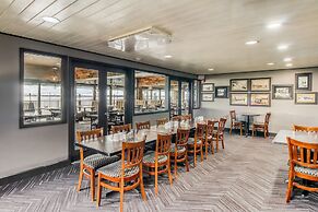 Holiday Inn Detroit Lakes by IHG