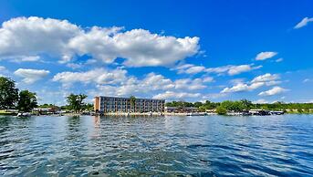 Holiday Inn Detroit Lakes by IHG