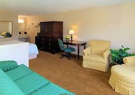 Econo Lodge Inn & Suites at Fort Moore