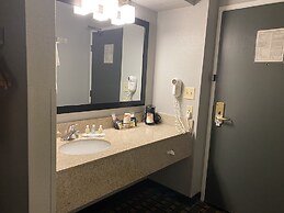 Quality Inn Mauston I-90