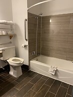 Quality Inn Mauston I-90