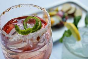 Delta Hotels by Marriott Montreal