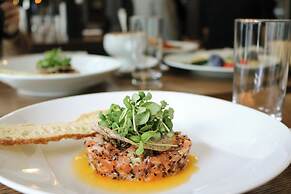 Delta Hotels by Marriott Montreal