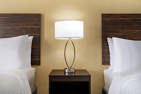 Garner Hotel Wadsworth by IHG