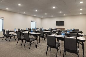 Garner Hotel Wadsworth by IHG