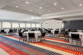 Garner Hotel Wadsworth by IHG