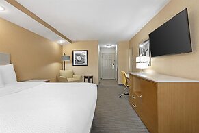 Best Western Cooperstown Inn & Suites