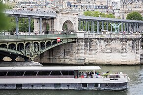 Pullman Paris Tour Eiffel