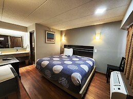 Americas Best Value Inn & Suites Little Rock at Scott Hamilton Dr