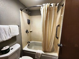 Americas Best Value Inn & Suites Little Rock at Scott Hamilton Dr