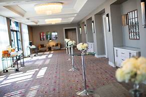 The Baronette Renaissance Detroit-Novi Hotel