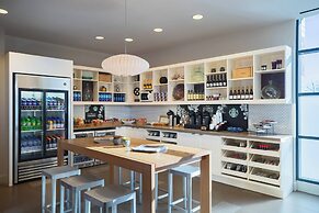 The Baronette Renaissance Detroit-Novi Hotel